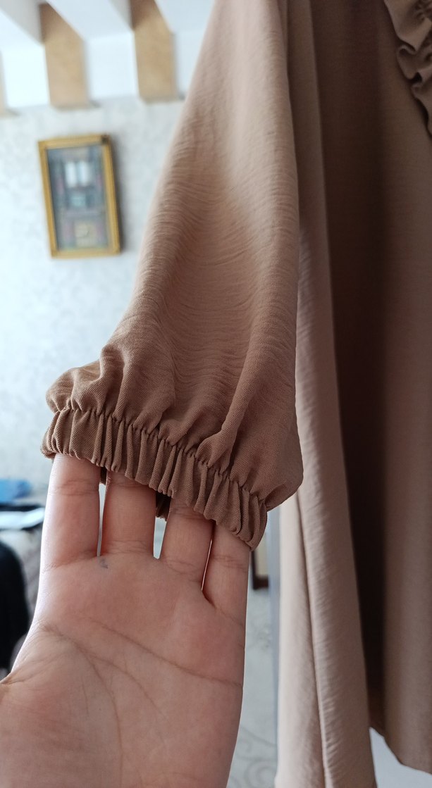 Bej Uzun Kollu Fırfırlı Kadın Tunik - Görsel 5