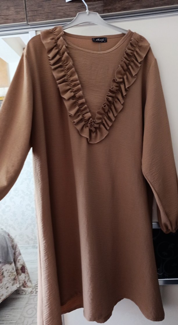 Bej Uzun Kollu Fırfırlı Kadın Tunik - Görsel 2