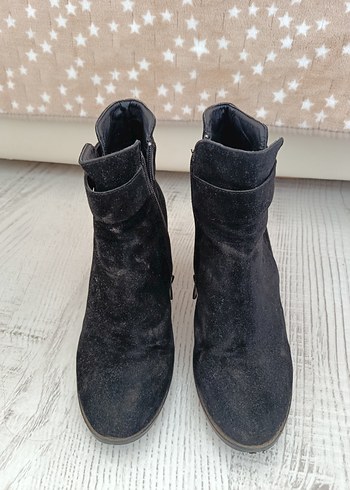Siyah Süet Tokalı Kadın Bot - Görsel 2