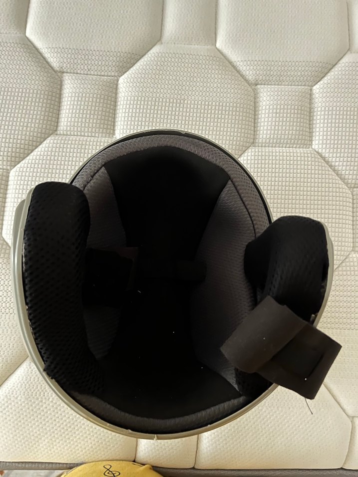 Gri Metalik Motosiklet Kaskı - Görsel 3