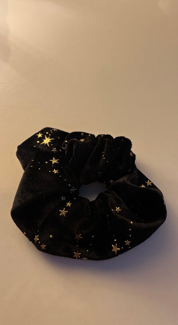 Yıldız Desenli Siyah Kadife Lastik Toka - Görsel 2