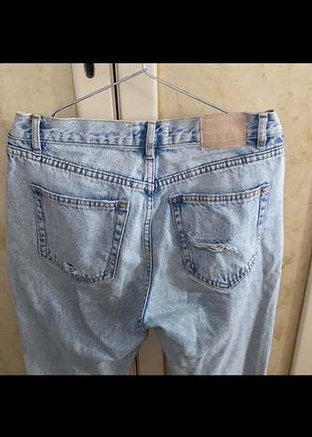 Pull and Bear Gri Yırtık Midi Boy Kadın Denim Pantolon