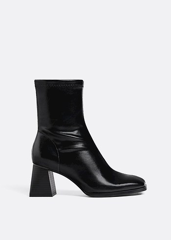 Stradivarius Topuklu Bot