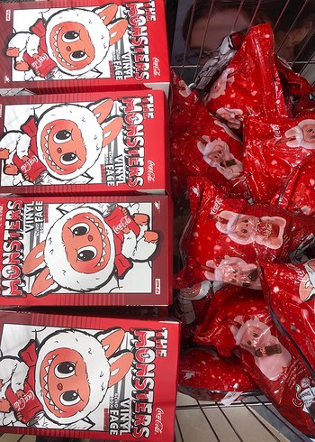 Beden CocaCola The Monsters Labubu Renkli Model