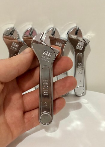 İngiliz Anahtarlığı Çakmak - Görsel 4