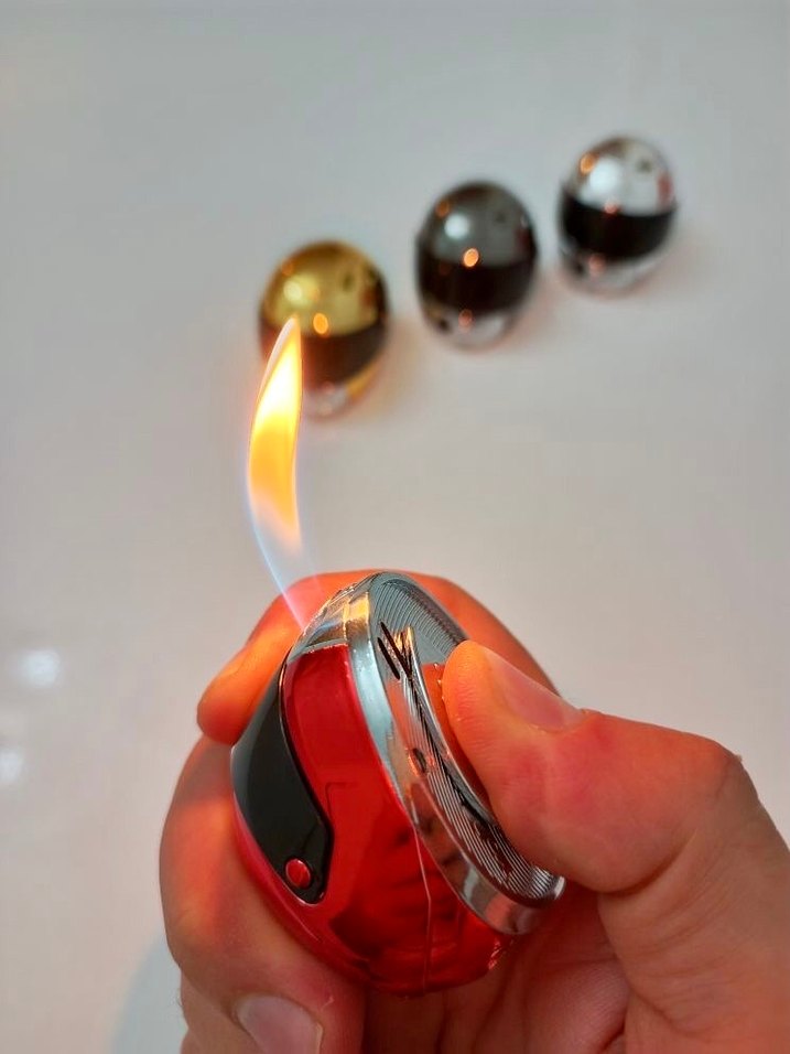 Renkli Motosiklet Kask Çakmak - Görsel 2