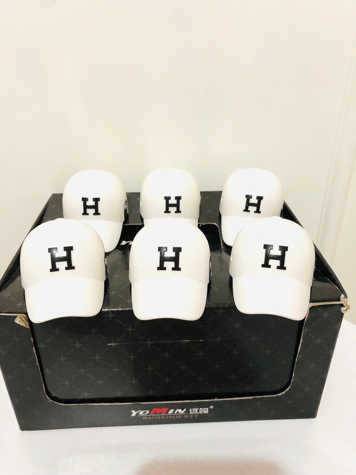 Beyaz H Harfli  Şapka Çakmak - Görsel 5