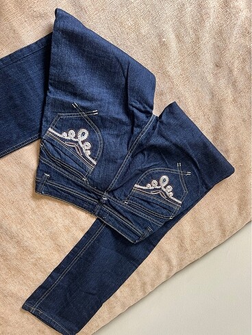 vintage straight fit arka cep detaylı jeans