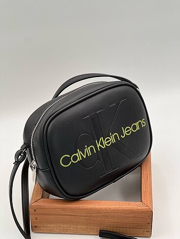 Calvin Klein Askılı Çanta