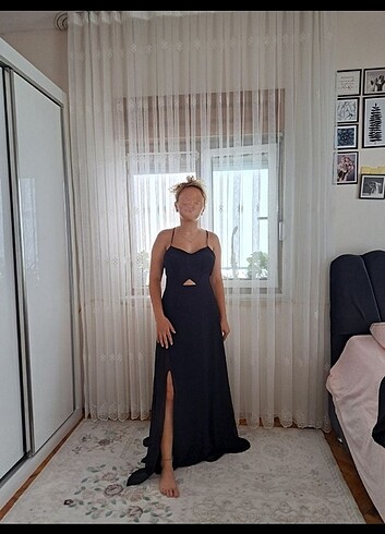 s Beden 2 kere giydim paraya ihtiyacım olduğu için satıyorum 