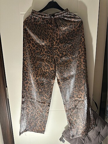 Leopar Saten Pantolon