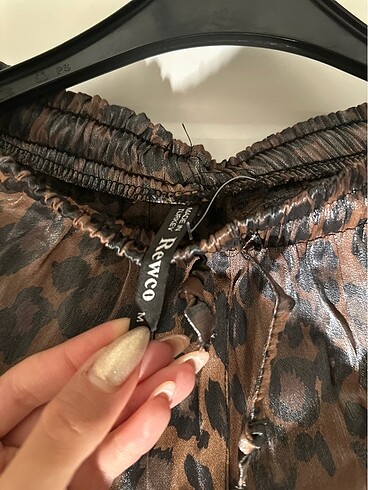 m Beden Leopar Saten Pantolon