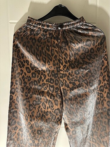 Yargıcı Leopar Saten Pantolon