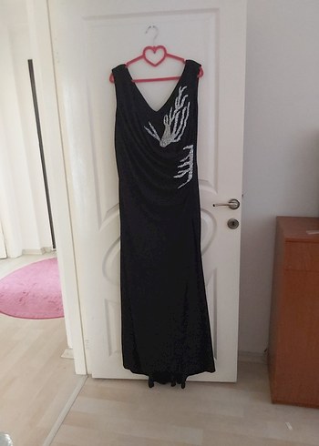 Siyah Uzun V Yaka Drapeli Gotik Elbise