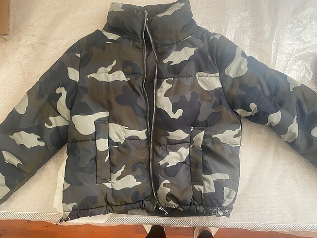 34 Beden Hm kamuflaj şişme mont