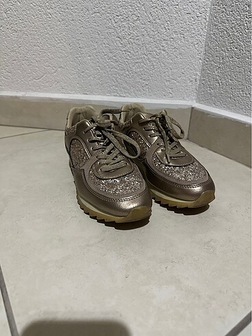 Kadın Sneaker