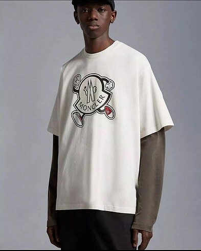 Moncler t-shirt