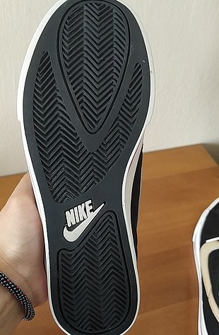 37 Beden siyah Renk Orijinal Nike spor ayakkabı