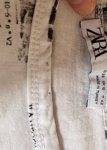 Zara Baskılı Gri-Beyaz Kadın Tişört