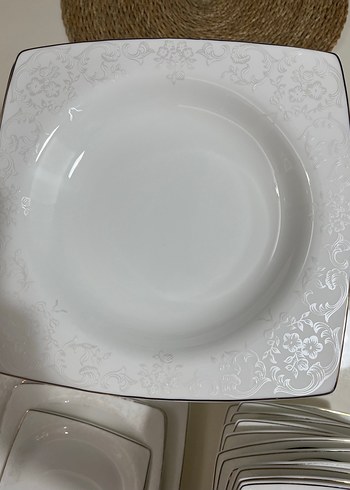  Beden Karaca kare porselen yemek takımı