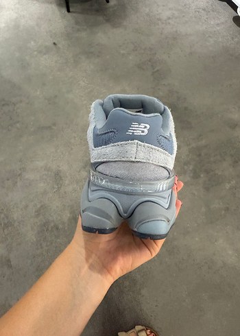 37 Beden mavi Renk New Balance 9060