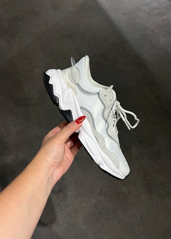 Adidas Ozweggo