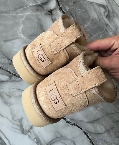 Ugg Ultra Mini Mustrad