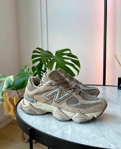 New Balance New balance 9060 Mushroom