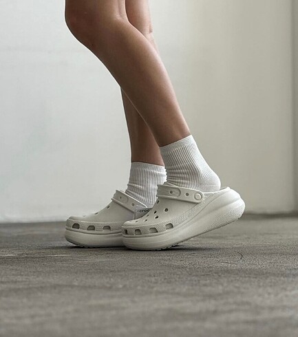 38 Beden beyaz Renk Crocs crush