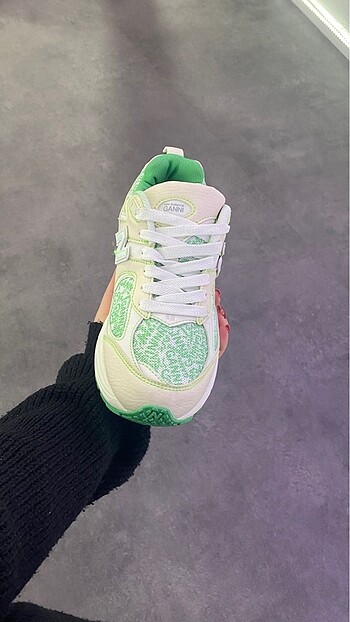 38 Beden beyaz Renk New balance