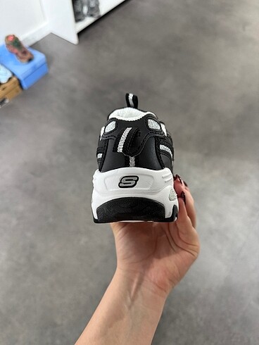 37 Beden siyah Renk Skechers D?lites