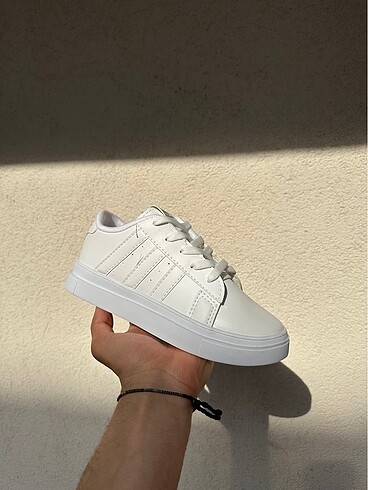 38 Beden Adidas Spor Ayakkabı