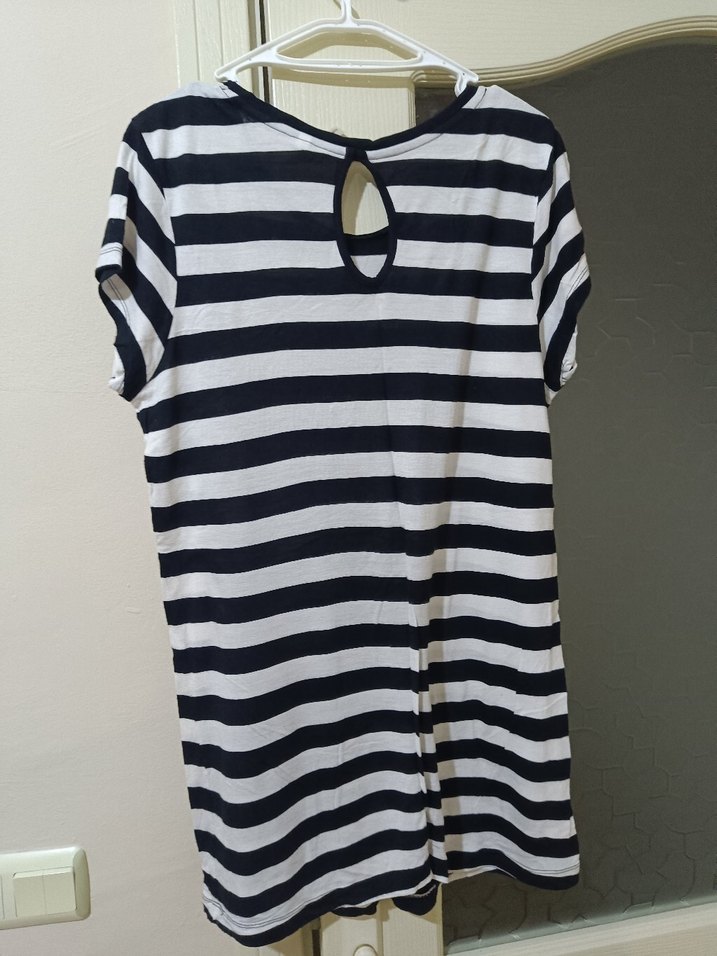 Payetli Siyah Beyaz  Tişörtü - Görsel 2