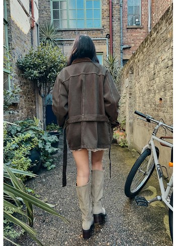 Gri Kemerli Kadın Yakalı Ceket - Görsel 3