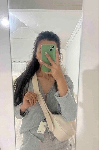 Beden ten rengi Renk pull and bear yarım ay çapraz askılı çanta