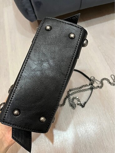  Beden siyah Renk Zara mini goth grunge çanta zımbalı