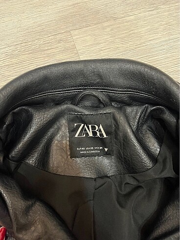 xs Beden siyah Renk Zara deri ceket oversize