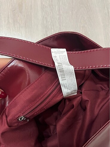  Beden bordo Renk stradivarius büyük kol çantası cherry red