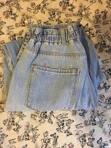 Nakışlı mom jean pantolon