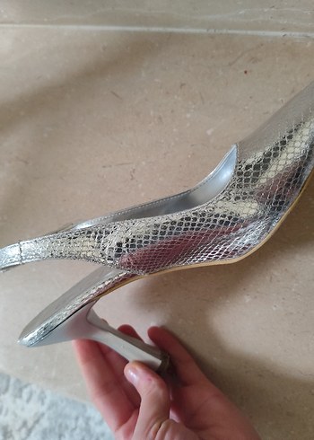 Gri Yılan Desenli Stiletto Tokalı Kadın Ayakkabı - Görsel 5