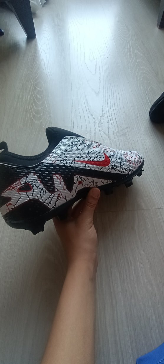 Beyaz Renkli Desenli Erkek Futbol Ayakkabısı - Görsel 4