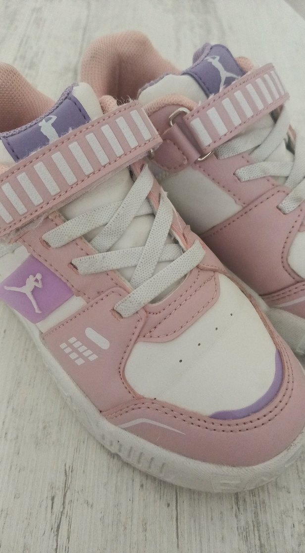 Kız Çocuk Pembe Cırtlı Spor Ayakkabı - Görsel 2