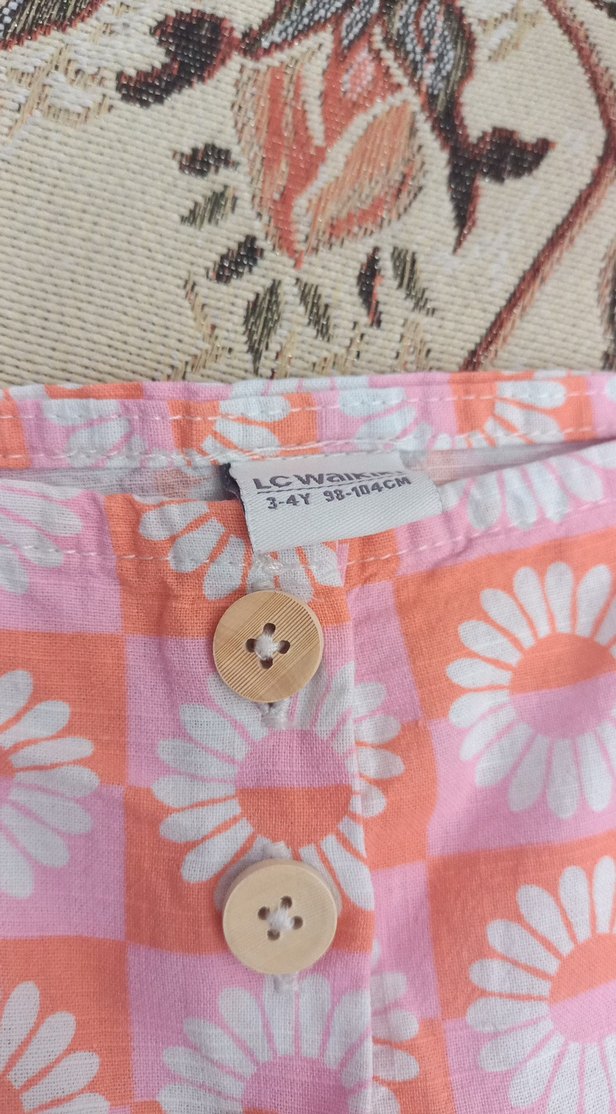 Kız Çocuk Papatya Desenli Düğmeli Tulum - Görsel 3