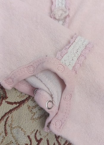 Dantel Detaylı Pembe Bebek Tulum - Görsel 3