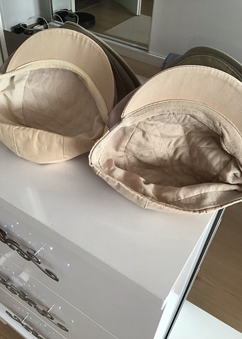 Diğer Bej Düğmeli Kasket Şapka
