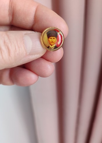 Gold Renkli Atatürk rozeti - Görsel 5