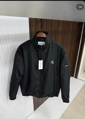 Calvin Klein Siyah Sehir Stili Ceket Ve Prada