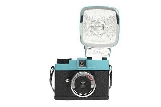 Diana Mini Flash Fotoğraf Makinesi