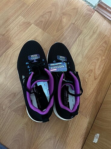 38 Beden Skechers Dlux Walker, Memory Foam