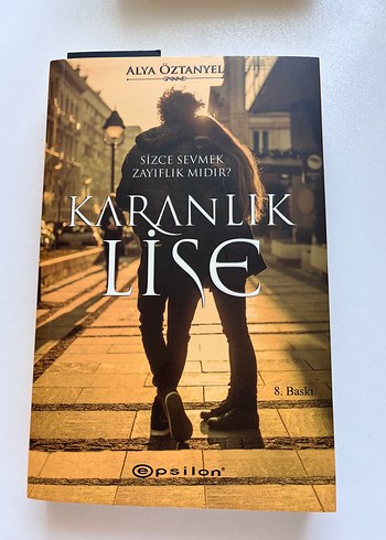 Karanlık Lise - Alya Öztanyel